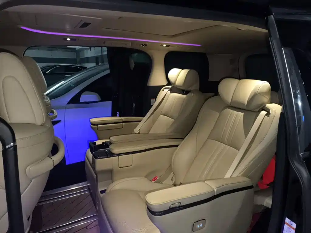 Toyota Alphard — миниатюра 15