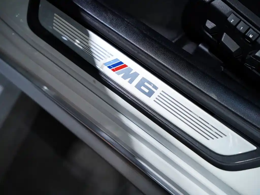 BMW M6 — миниатюра 24