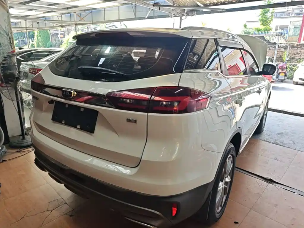 Geely Boyue — миниатюра 7