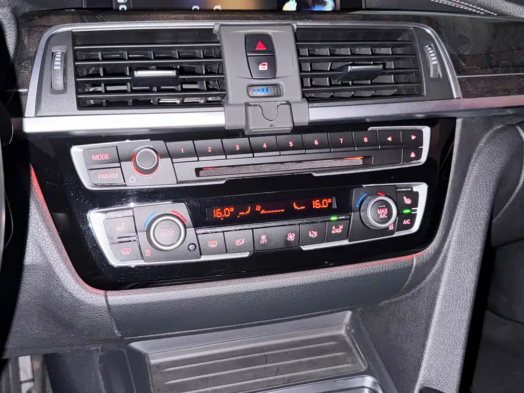 BMW 3 Series — миниатюра 55