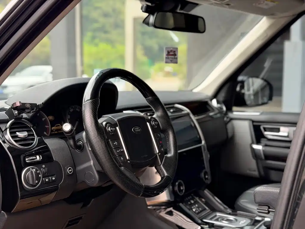 Land Rover Discovery — миниатюра 4