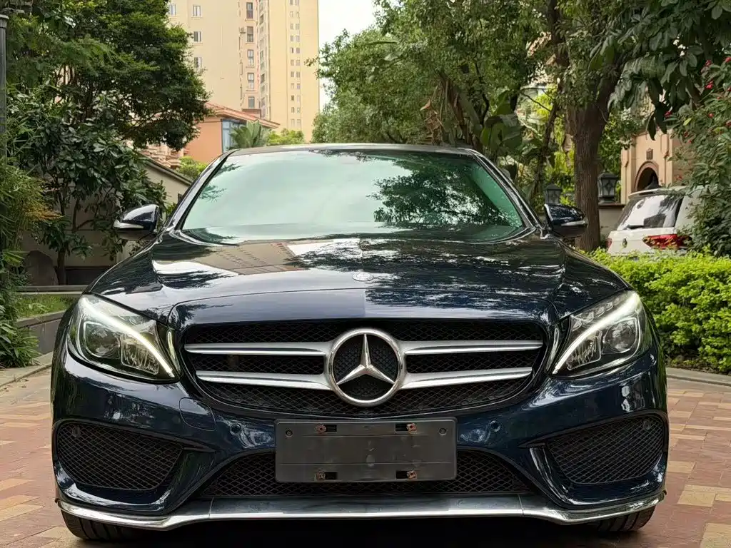 Mercedes-Benz C-Class — миниатюра 2