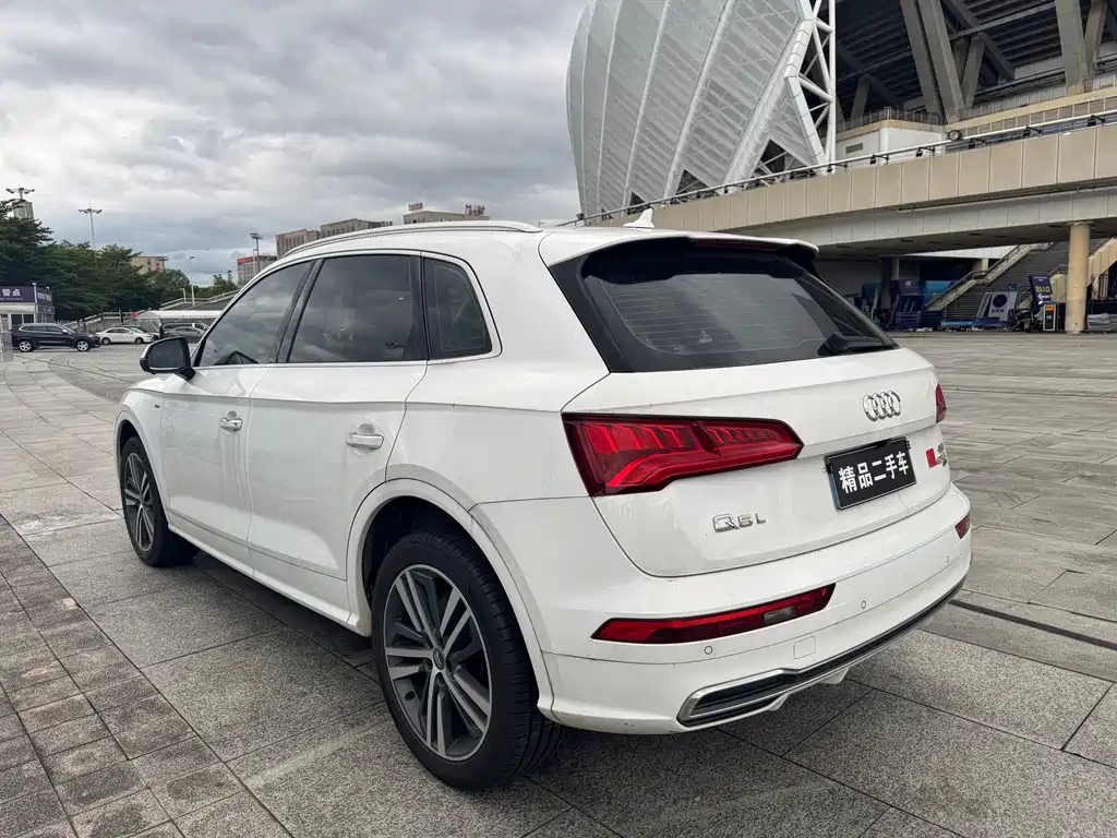 Audi Q5L — миниатюра 4