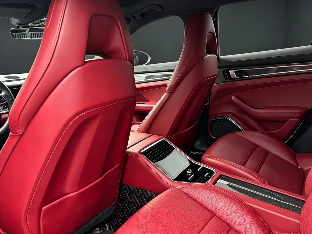 Porsche Panamera — миниатюра 6