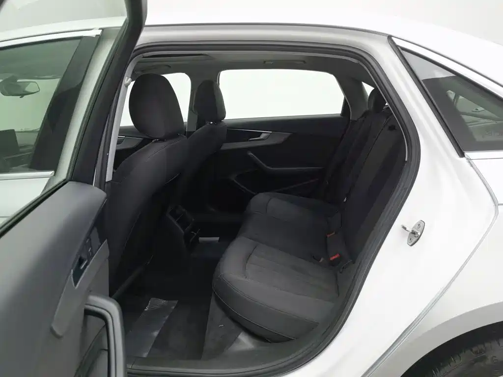 Audi A4L — миниатюра 15