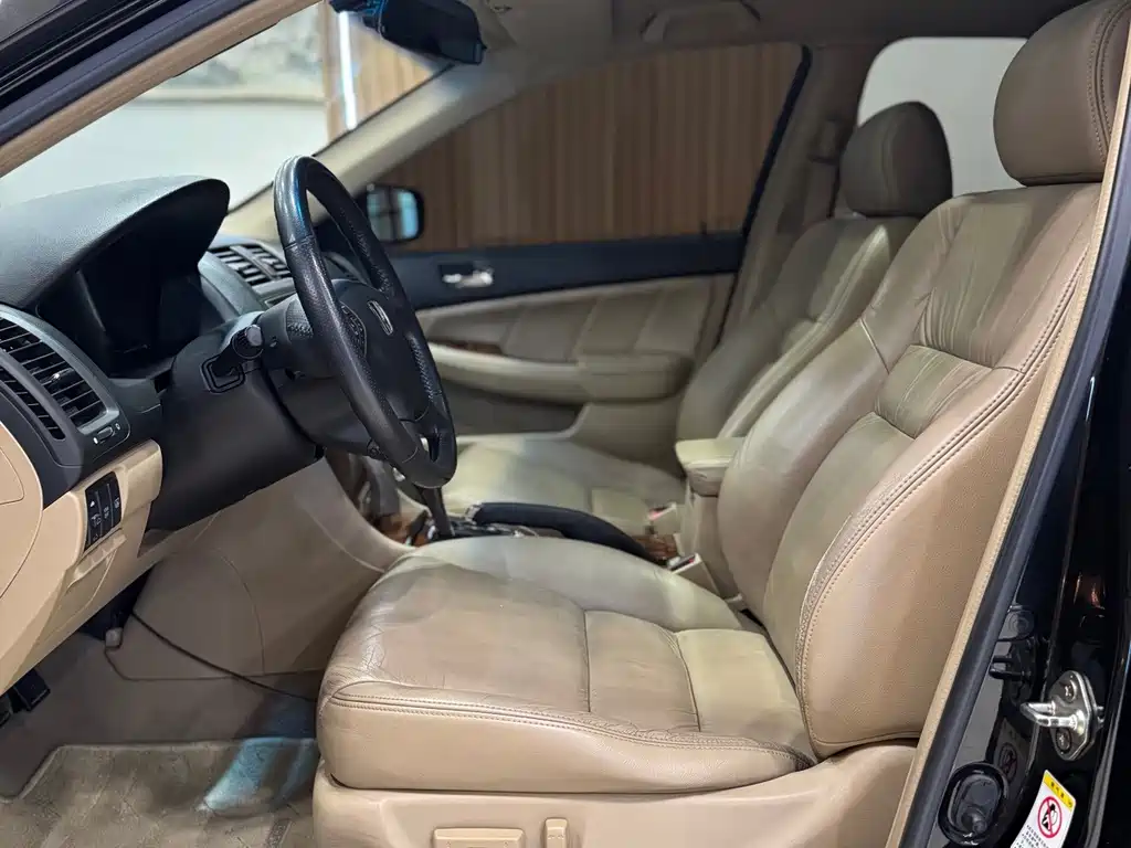 Honda Accord — миниатюра 8