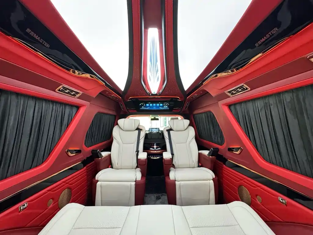 Toyota Hiace — миниатюра 45