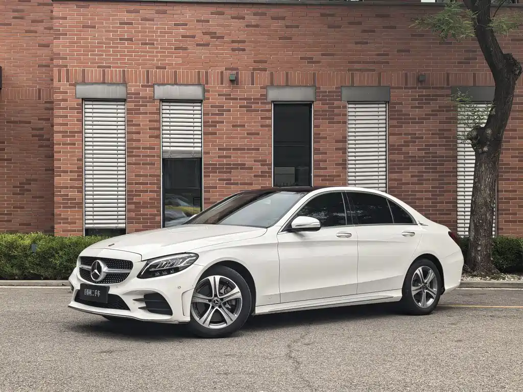 Mercedes-Benz C-Class 2020
