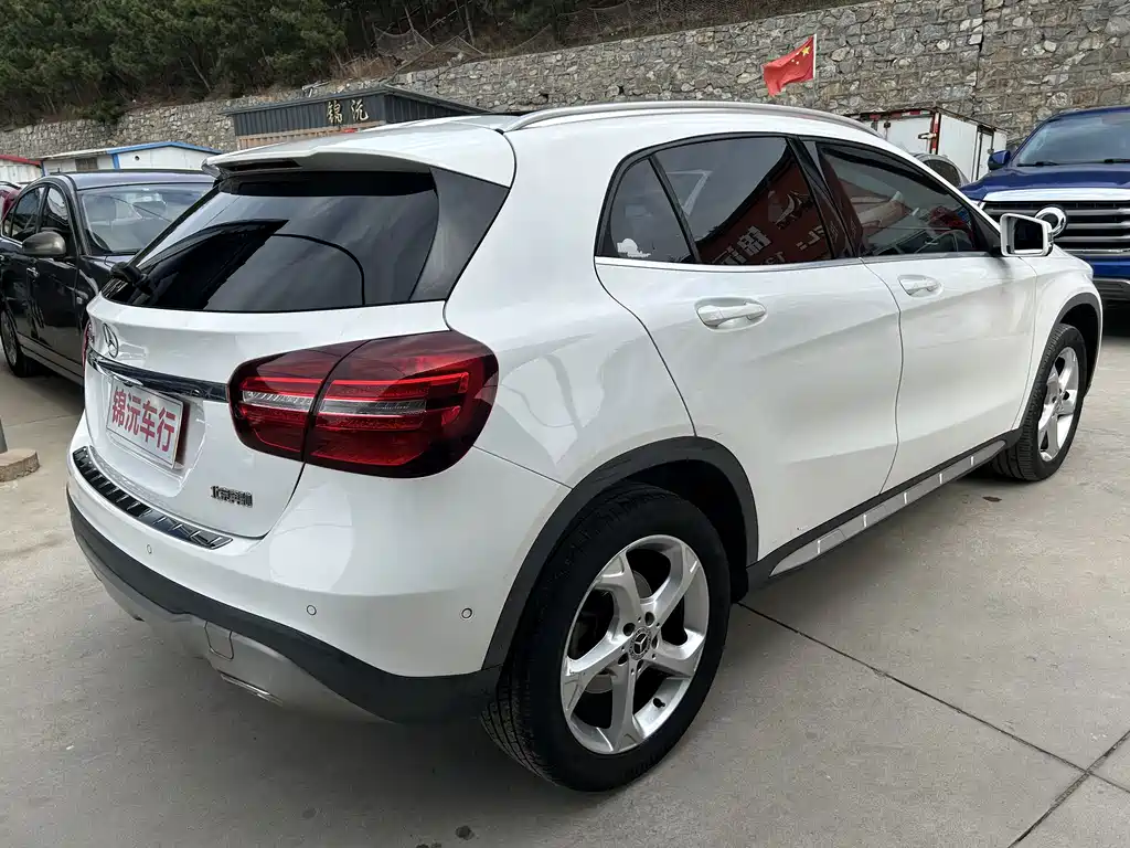 Mercedes-Benz GLA — миниатюра 7