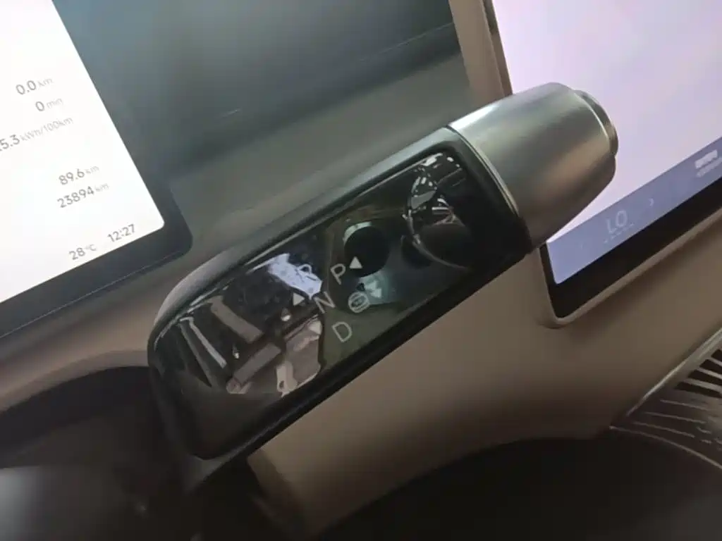 XPeng X9 — миниатюра 14