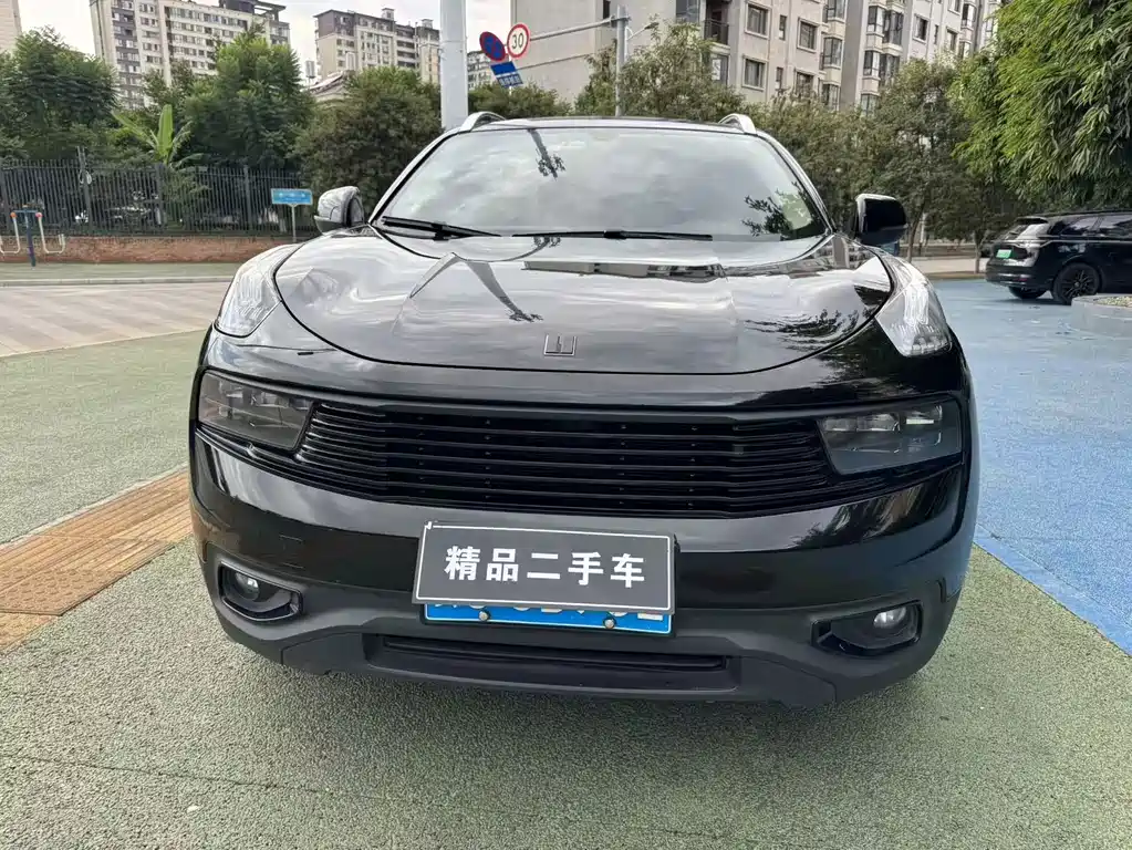 Lynk & Co 01 — миниатюра 2