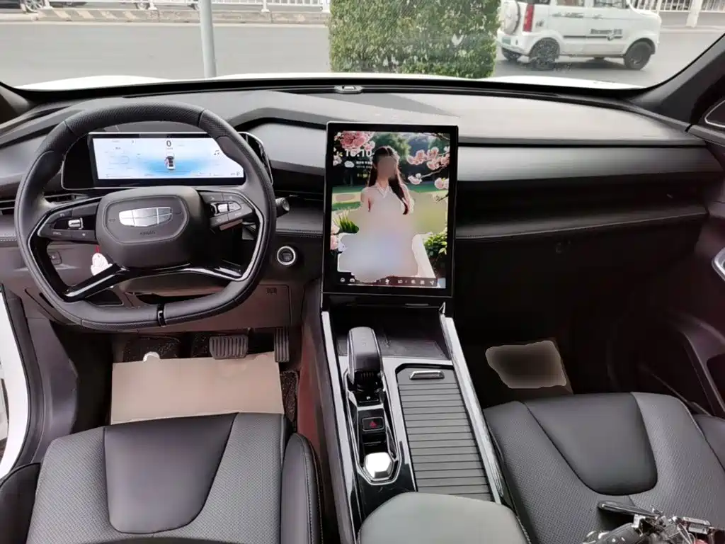 Geely Boyue — миниатюра 10