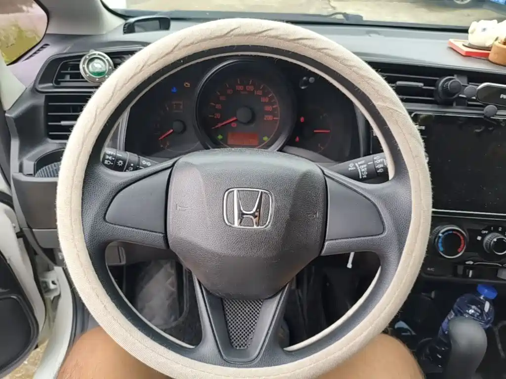 Honda Fit — миниатюра 11