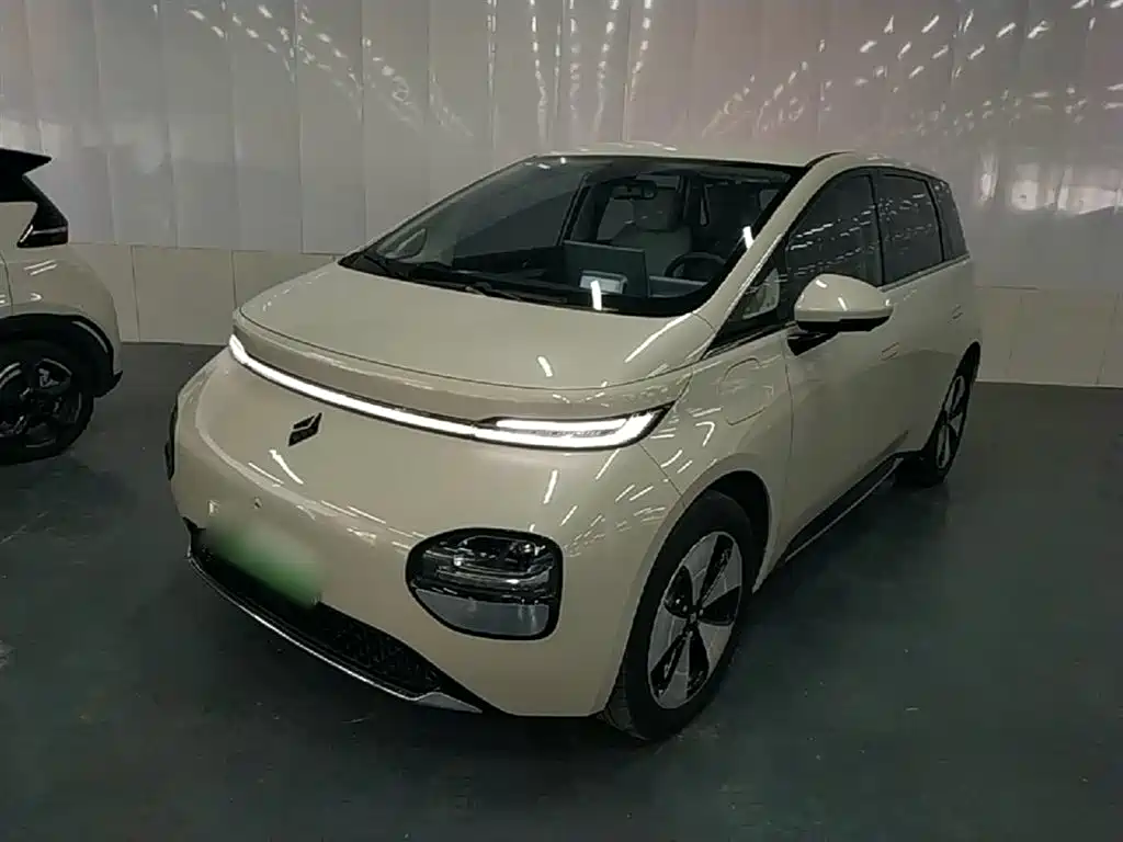 Baojun Yunduo 2024