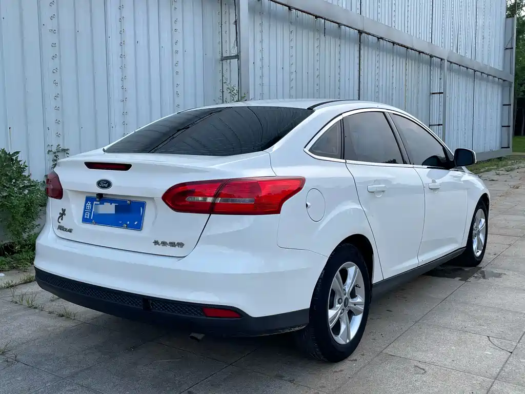 Ford Focus — миниатюра 6