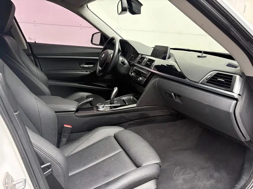 BMW 3 Series GT — миниатюра 9