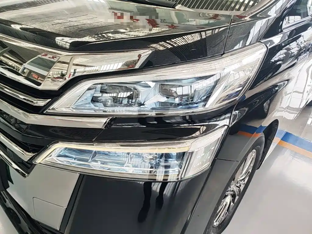Toyota Vellfire — миниатюра 24