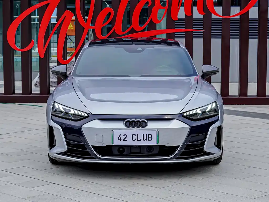 Audi e-tron GT — миниатюра 2