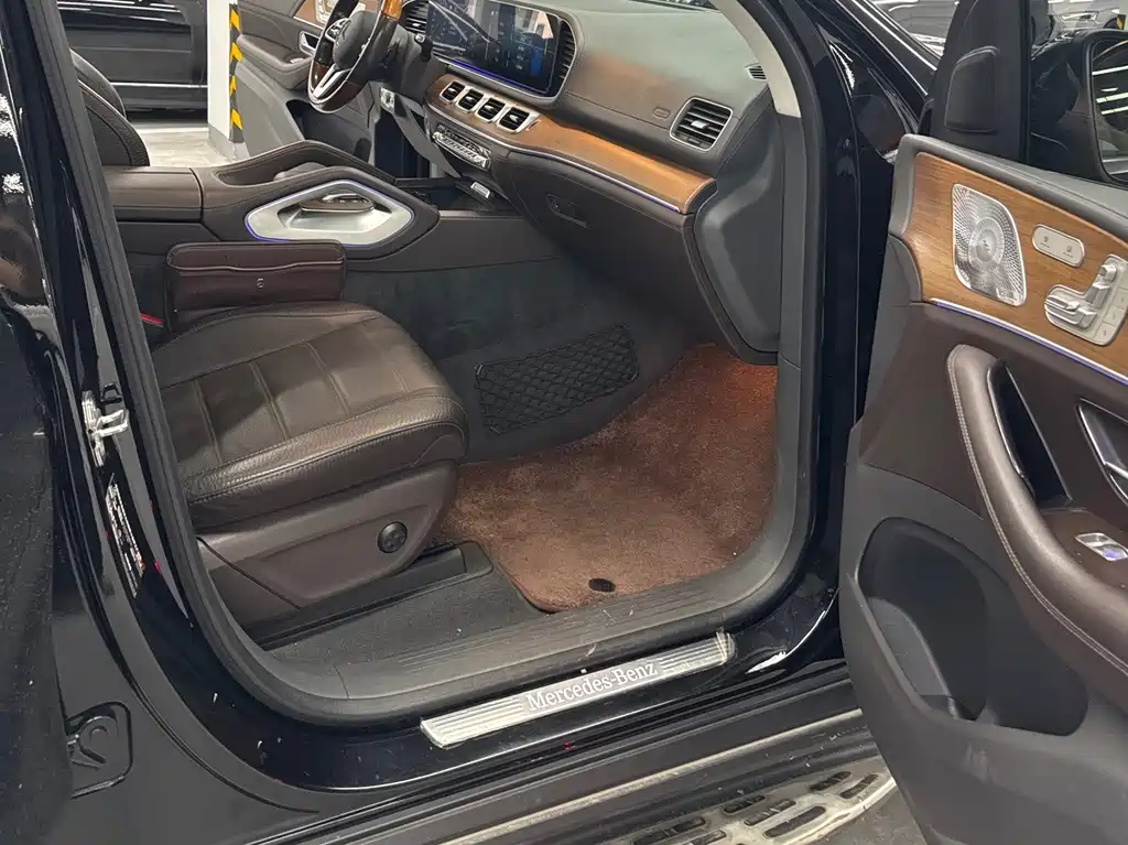 Mercedes-Benz GLS — миниатюра 18