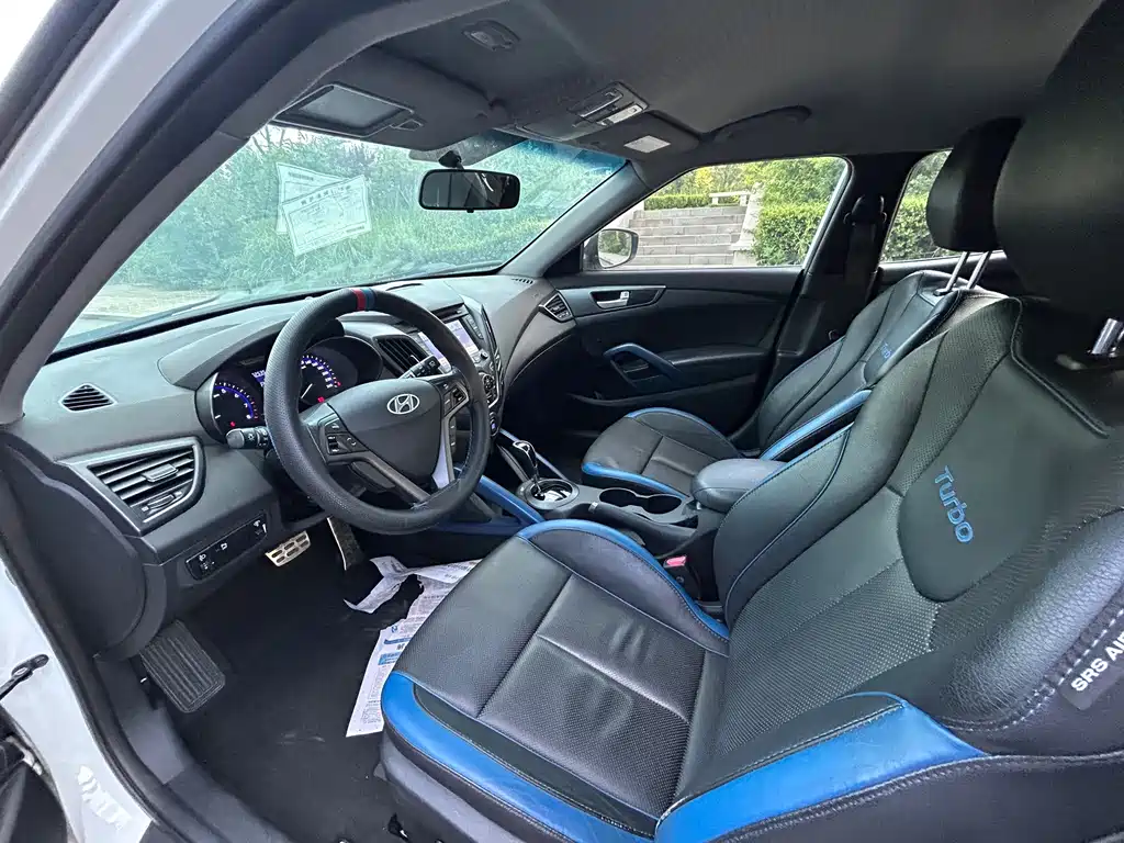 Hyundai Veloster — миниатюра 6