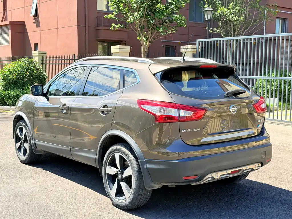 Nissan Qashqai — миниатюра 9