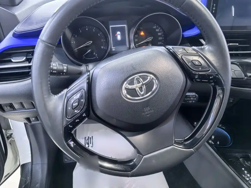 Toyota IZOA — миниатюра 8