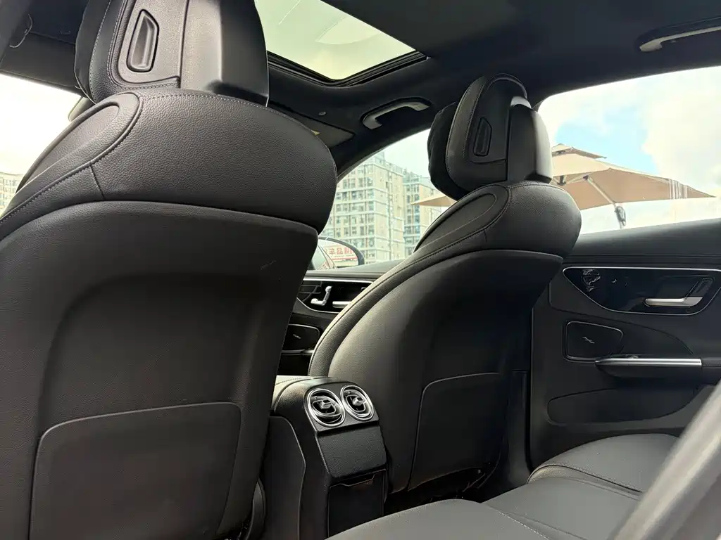 Mercedes-Benz C-Class — миниатюра 15