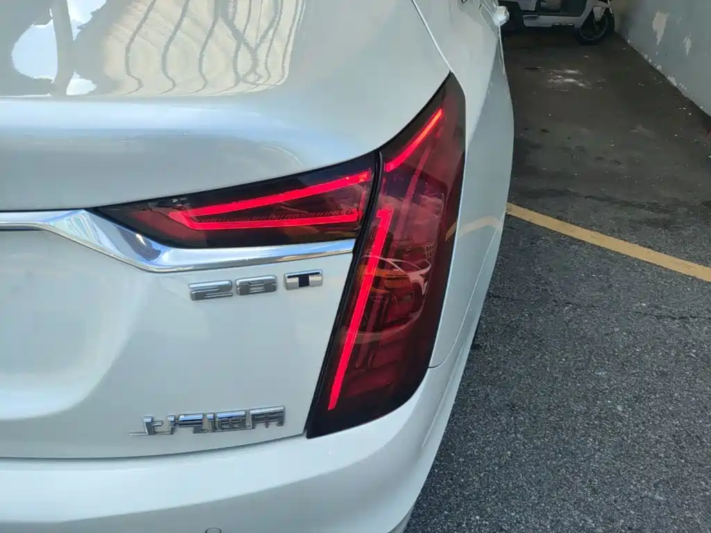 Cadillac CT6 — миниатюра 8