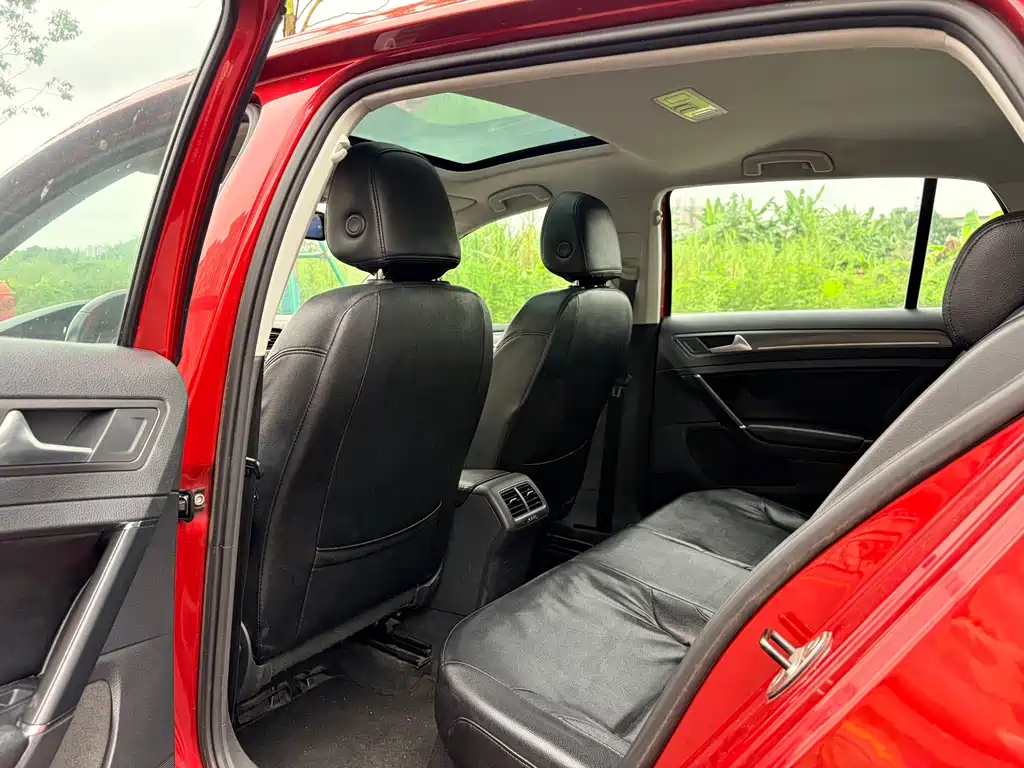 Volkswagen Golf — миниатюра 11