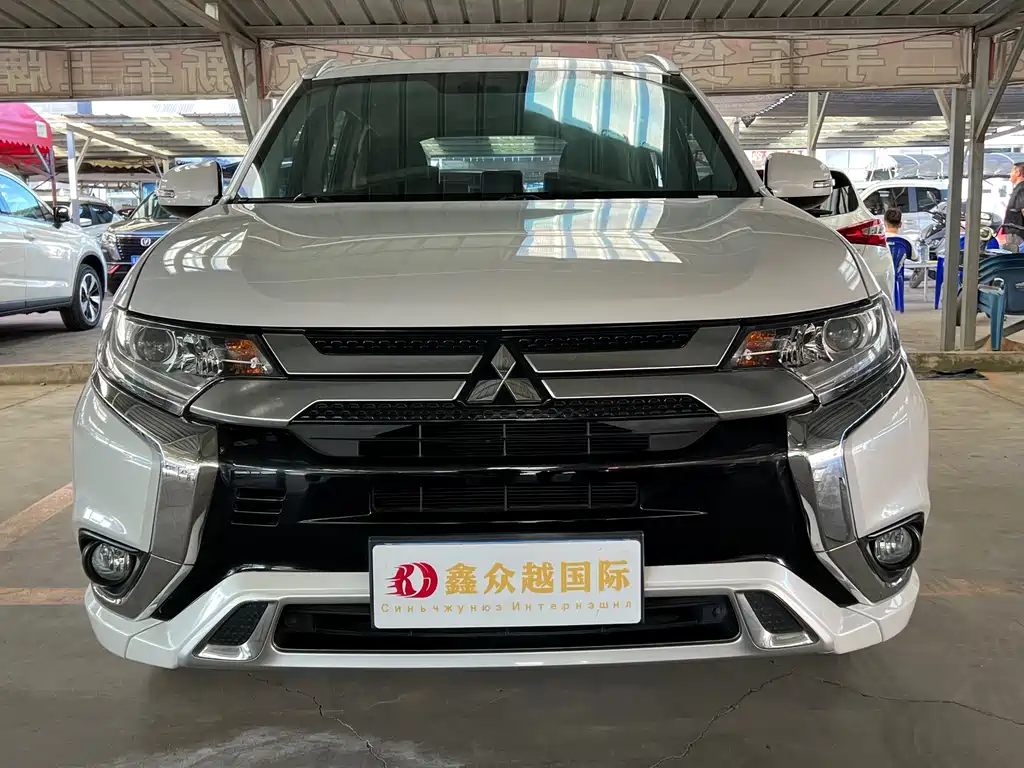 Mitsubishi Outlander — миниатюра 2