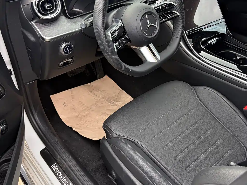 Mercedes-Benz C-Class — миниатюра 8