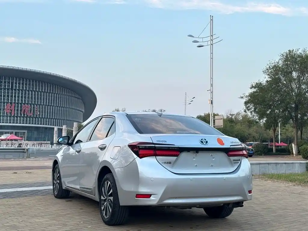 Toyota Corolla — миниатюра 6