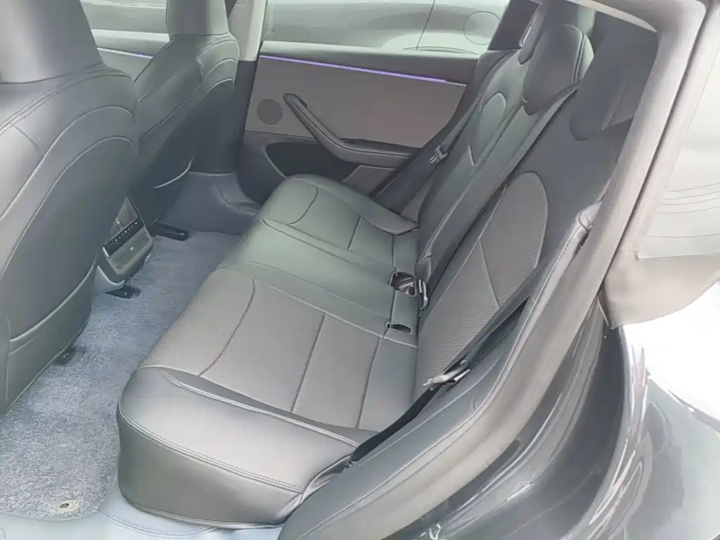 Tesla Model 3 — миниатюра 17