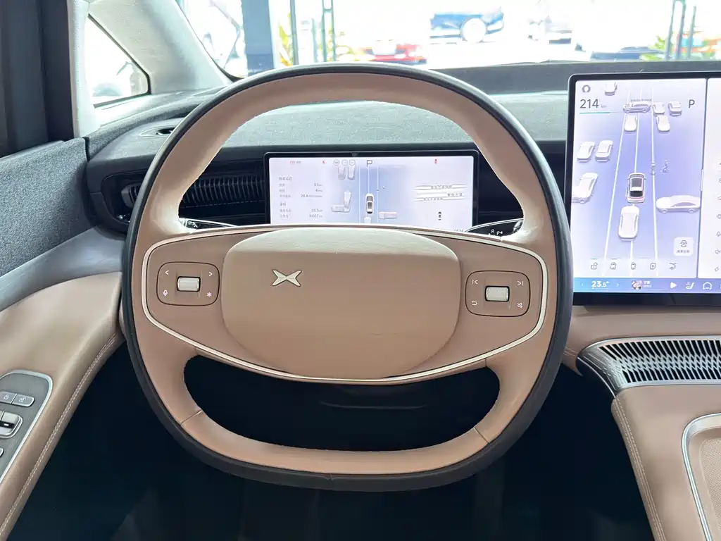 XPeng X9 — миниатюра 15
