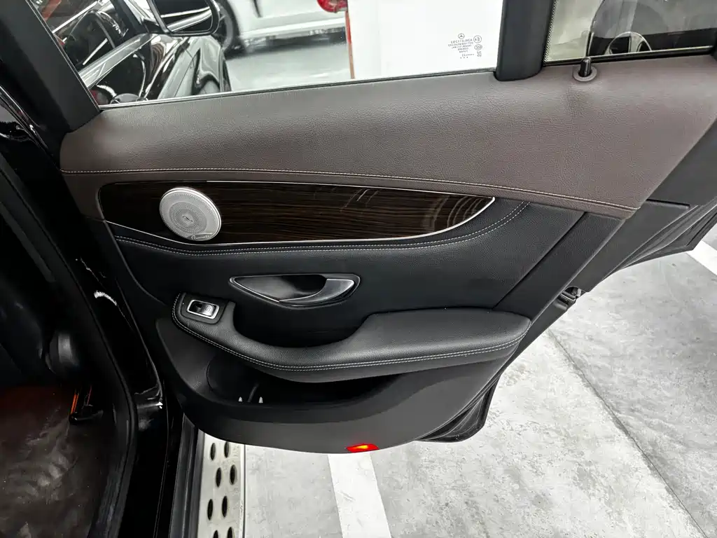 Mercedes-Benz GLC — миниатюра 14