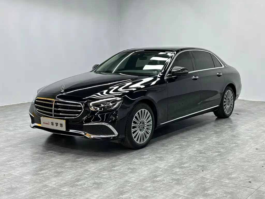 Mercedes-Benz E-Class 2022