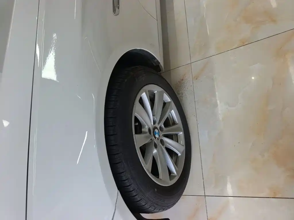 BMW 5 Series — миниатюра 23