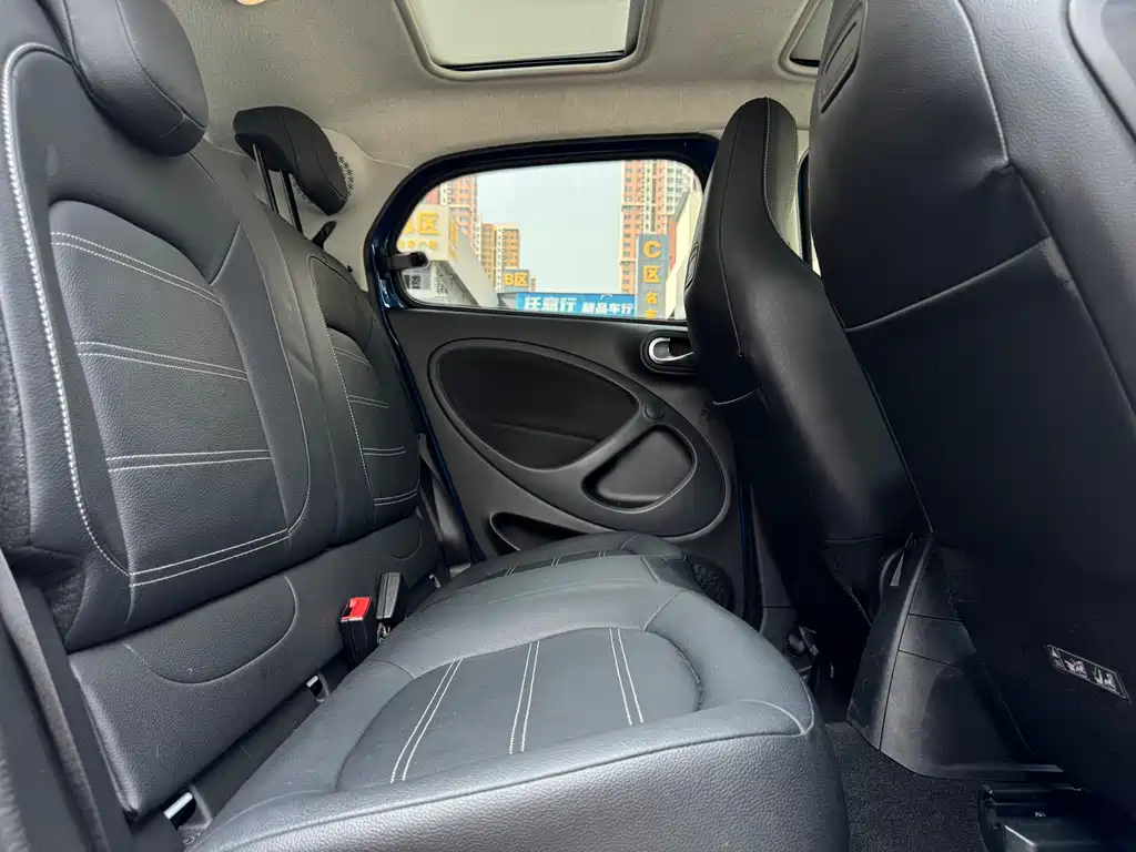 Smart forfour 0.9T 66 kW Pioneer Edition, фото 20