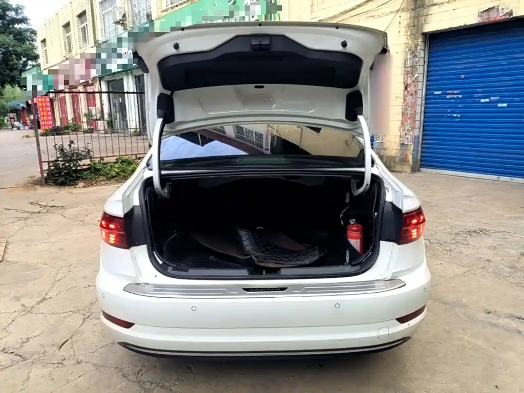 Volkswagen Sagitar — миниатюра 19