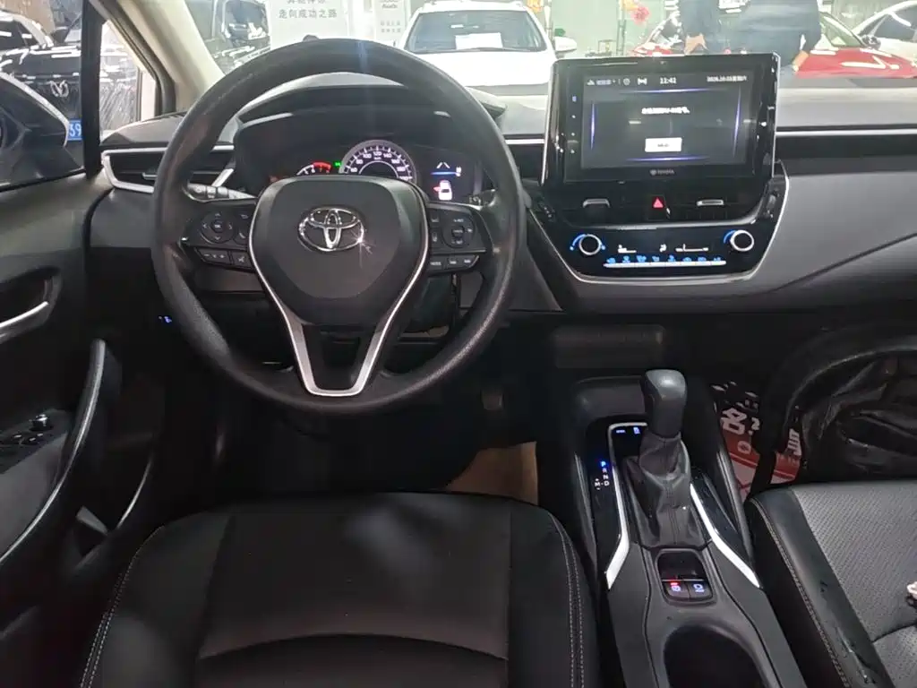 Toyota Corolla — миниатюра 13