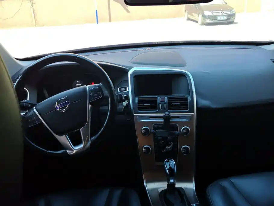 Volvo XC60 — миниатюра 12