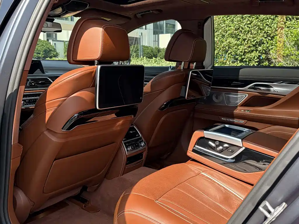 BMW 7 Series 7 2018 740Li xDrive Premium M Sport