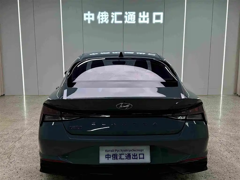 Hyundai Elantra — миниатюра 6