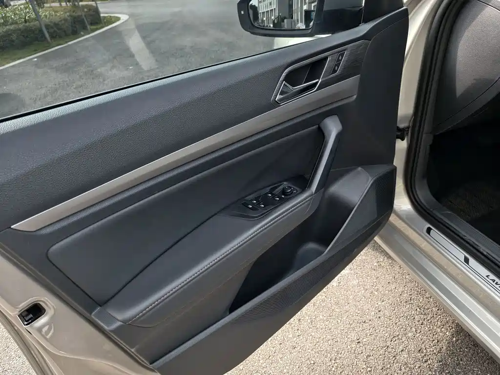 Volkswagen Lavida — миниатюра 7
