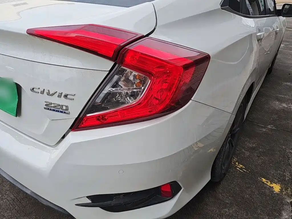 Honda Civic — миниатюра 8
