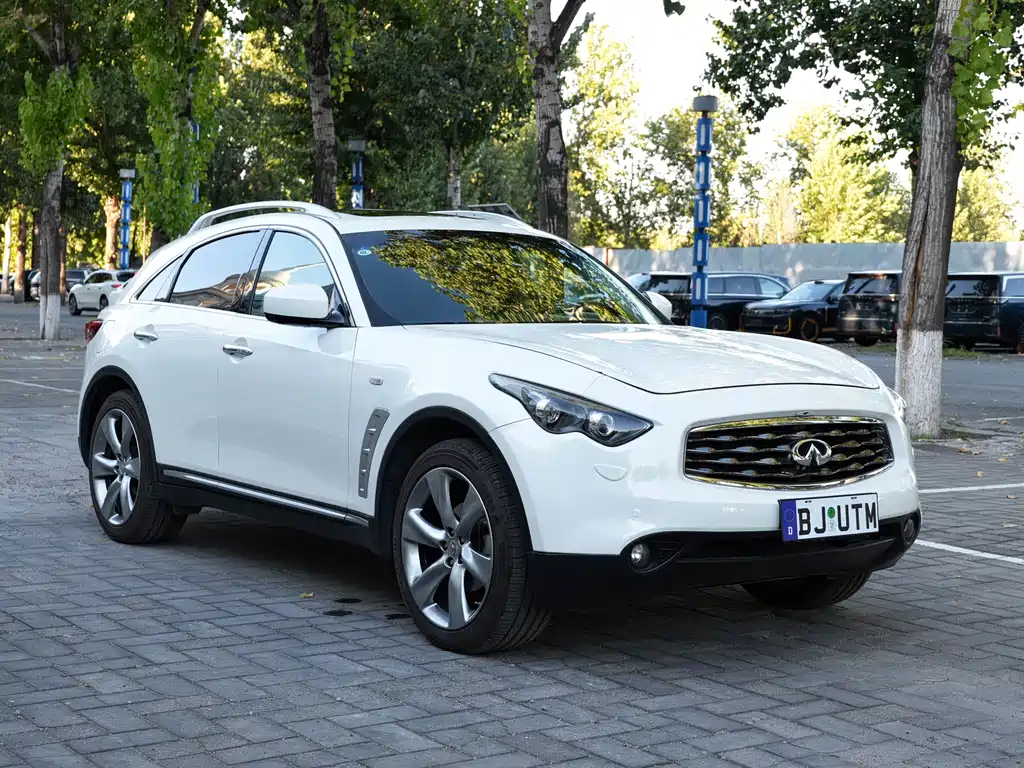 Infiniti FX — миниатюра 3