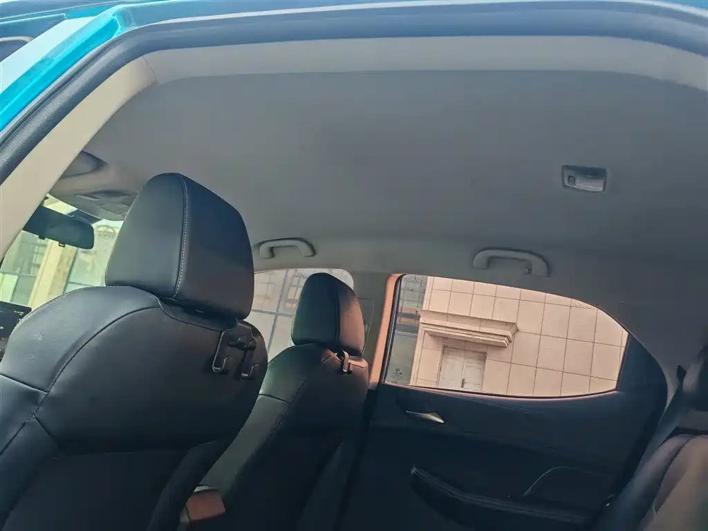 BYD Yuan EV — миниатюра 15