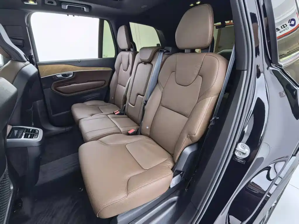 Volvo XC90 — миниатюра 16