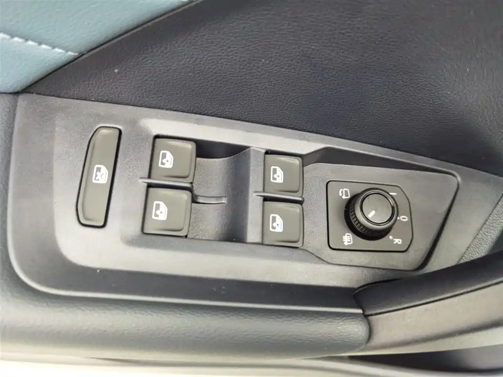 Volkswagen Tharu 2024 300TSI