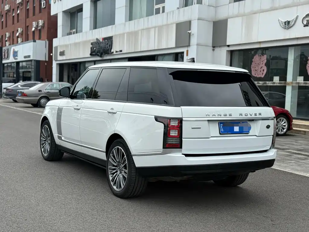 Land Rover Range Rover — миниатюра 4